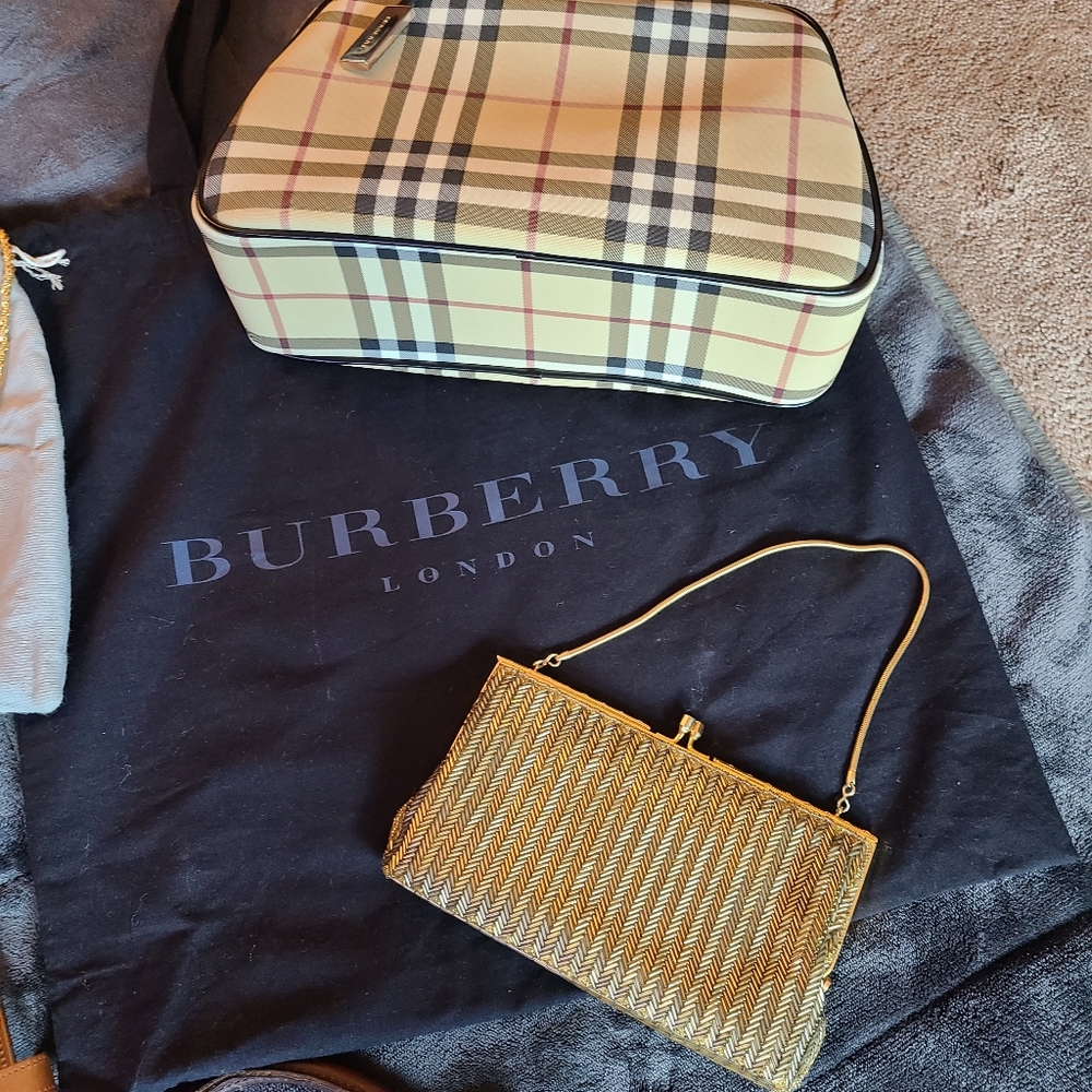 Purses - Picture 3 of 5